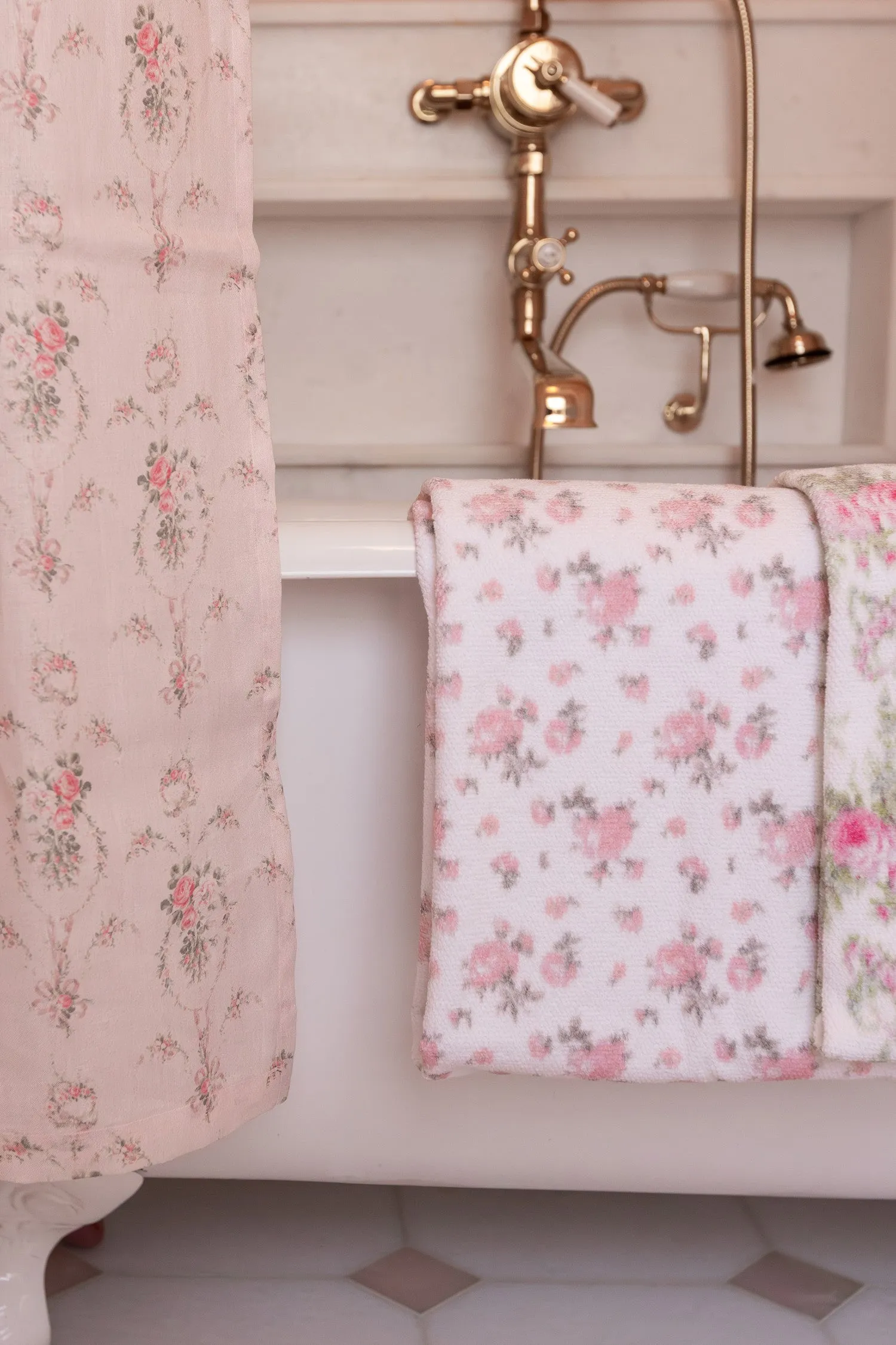 Cotton Bath Towel in Bow Print