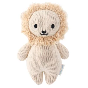Cuddle   Kind - Baby lion