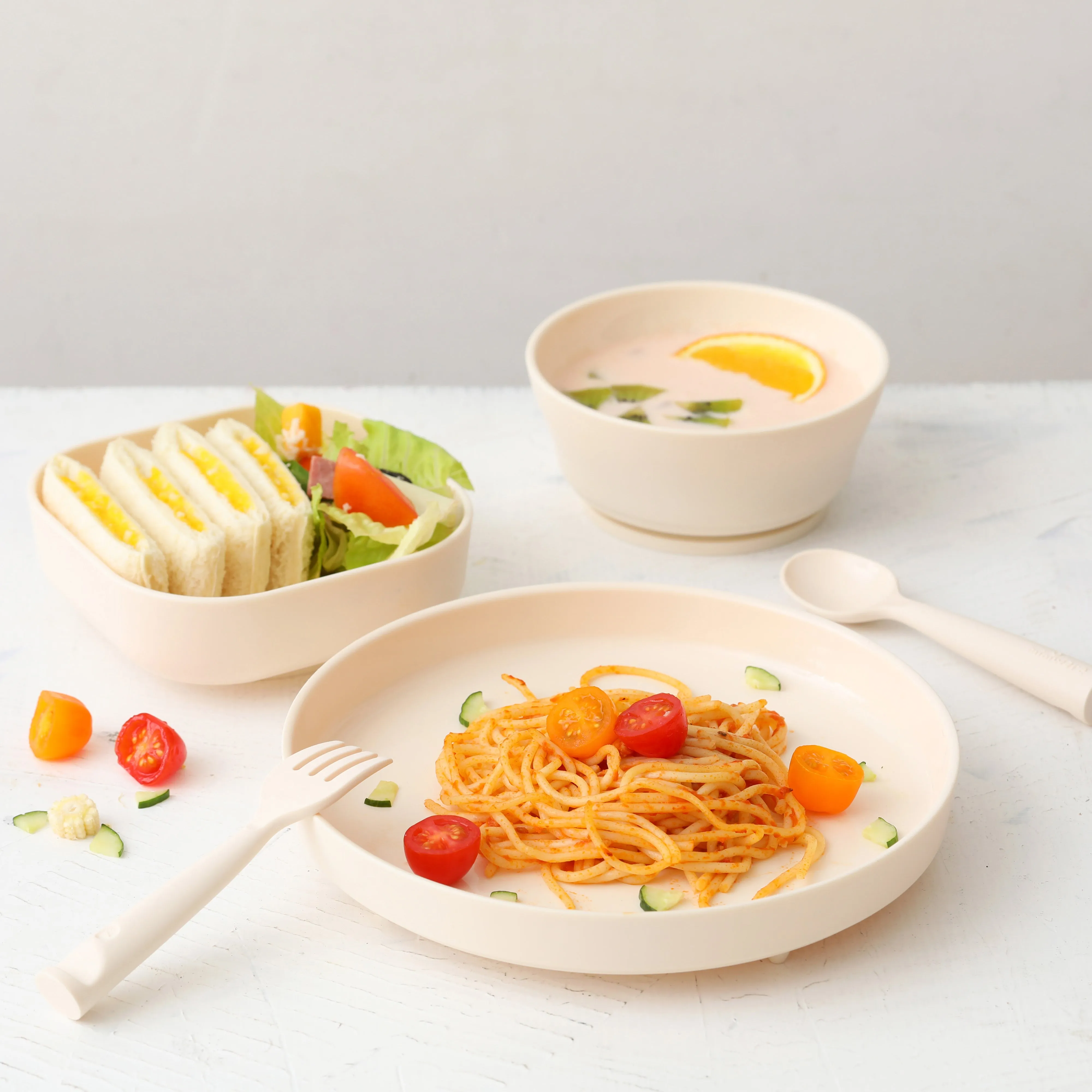 Miniware Healthy Meal Set - PLA Smart Divider Suction Plate in Vanilla   Silicone Divider in Keylime