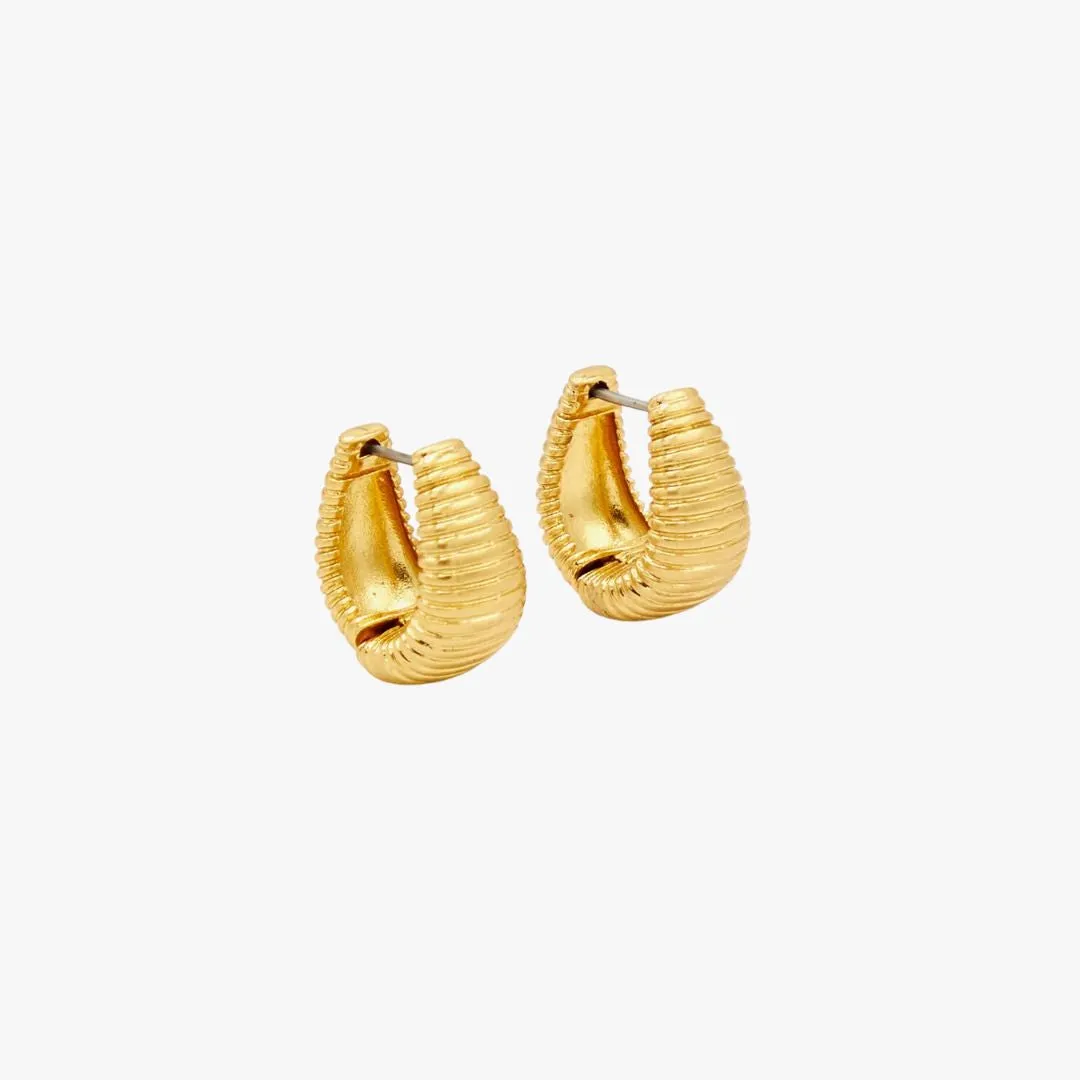 Ridge Huggie Earrings (Vintage Gold)